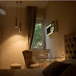 Izzy Apartment