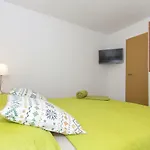 Apartment Shiny Love