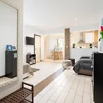 Studio Apartment La Luna