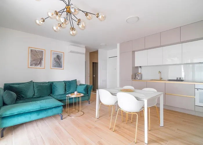 Golden Luxury Apartment