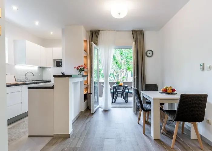 Top Location Apartment \