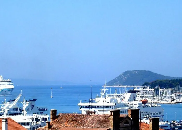 Apartment Port View-5 Min From Center