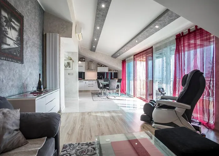 Luxury Spacious Apt Near Znjan Beach W Sea View