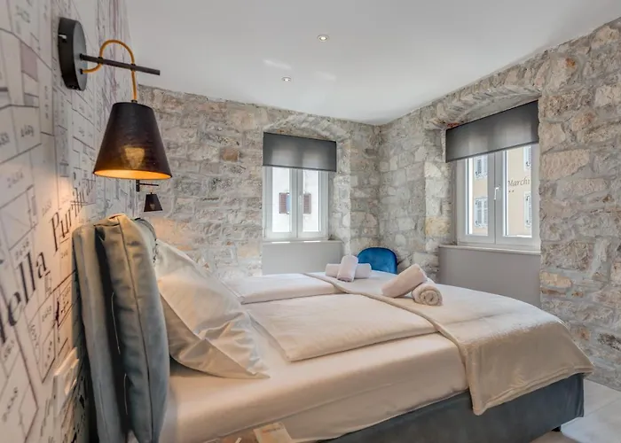 Palace Luxury Retreat