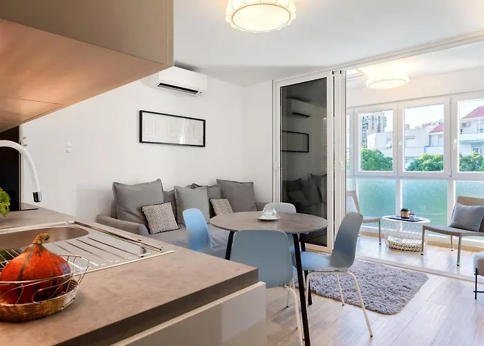 Brand New Elite Apartment Split