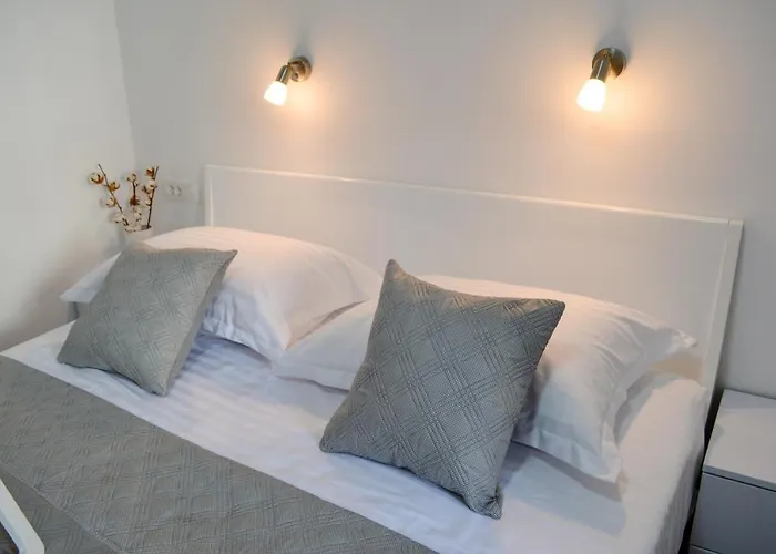 Armanda Rooms