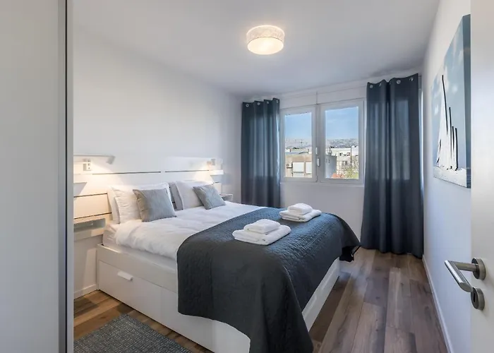 Sundowners Apartment, 52Qm, Double & Single Bed, 10 Min From Old Town Of Split