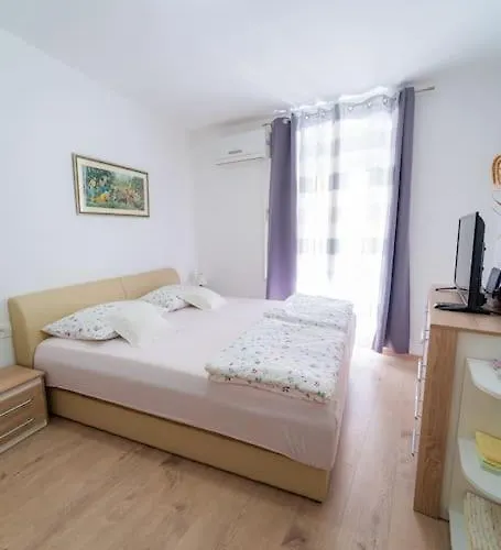 Charming Apartment In Old Town