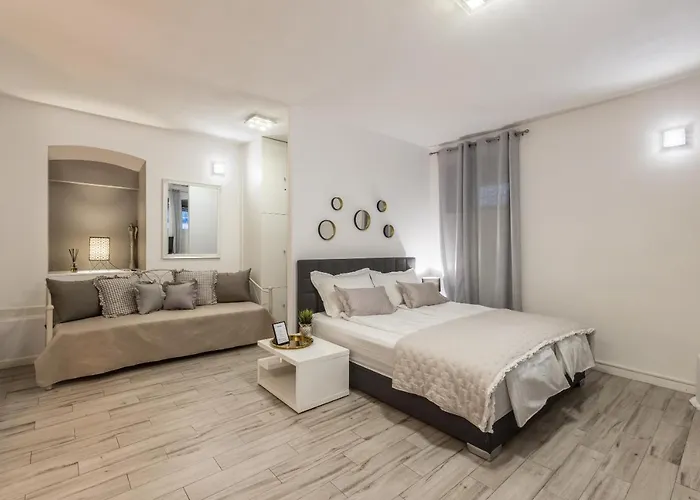 Old Town Split Apartment 7