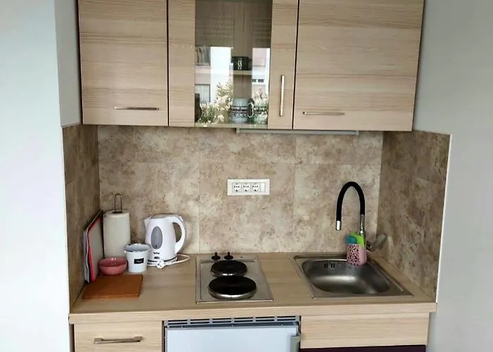 Apartment For 2 In City Center