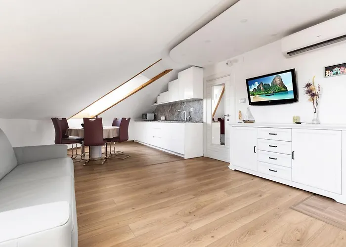 Luxury Dante Apartment With Terrace