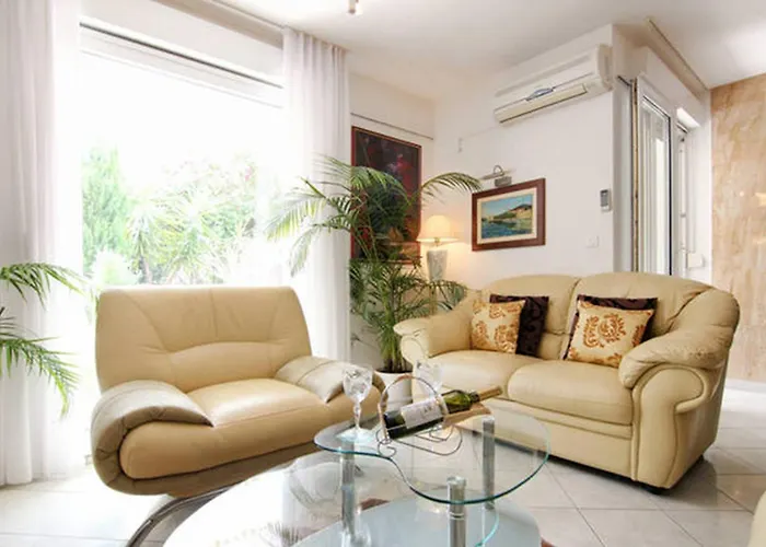 Beach Zenta Apartments