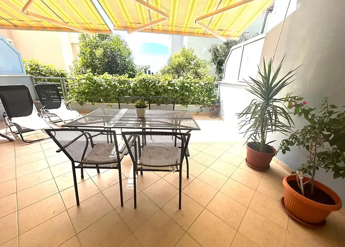 Beach Apartment Summertime