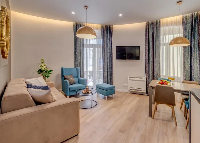 Royal Theatre Apartment