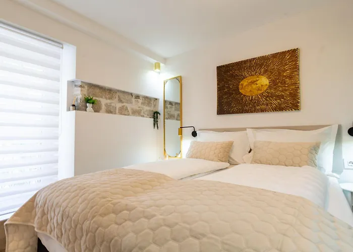 Luxury Lifestyle Rooms