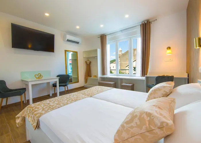 Split Central Luxury Studios 2