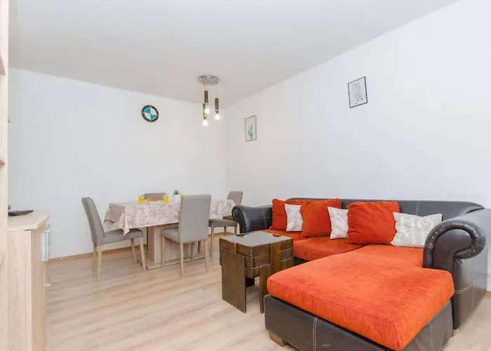 Liss Apartment
