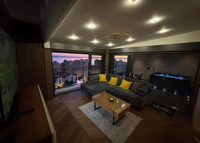Magic View Luxury Penthouse With Jacuzzi And Sea View