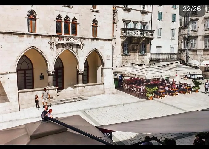 Old Square Apartment
