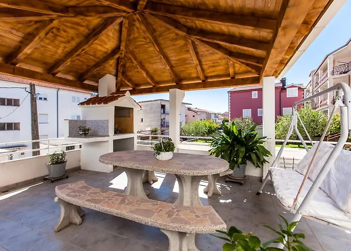 Apartments Ivica