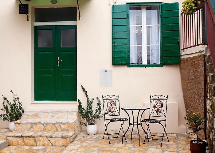 Guest House Leta With Parking