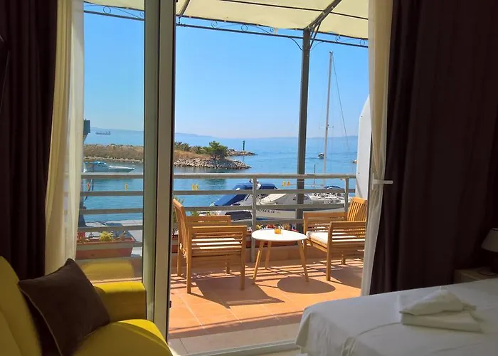 Marina Bay Zenta Luxury Rooms 4*