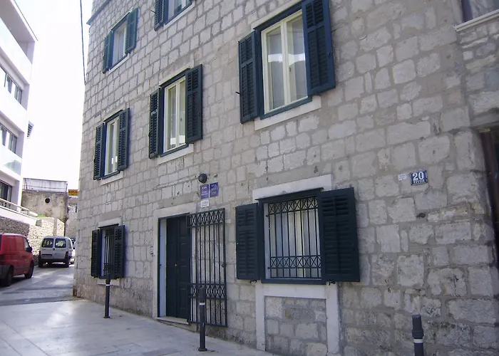 Anthea Rooms
