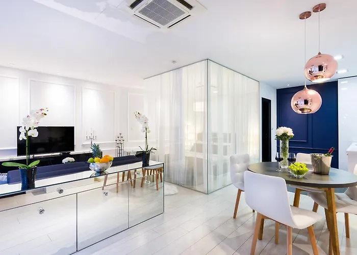 Luxury Studio Arc