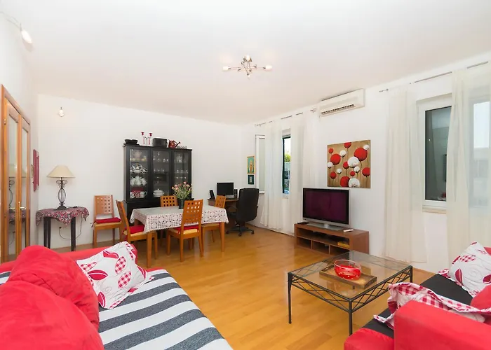 Apartment Leo
