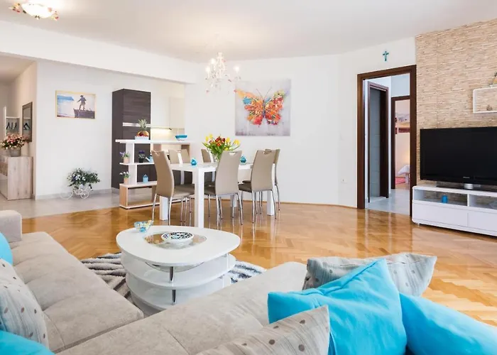 Split Apartman Free Private Garage