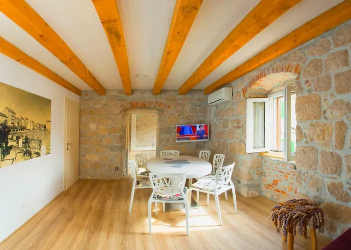 Villa Veli Varos