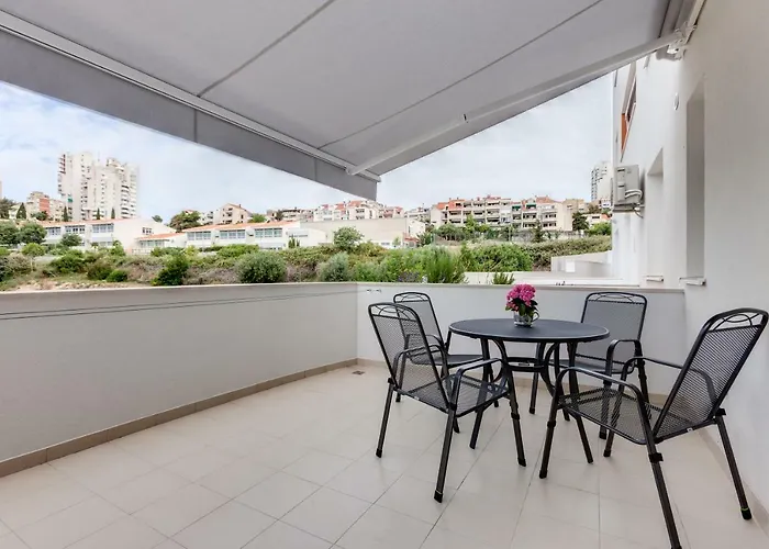 Apartment Roska Ii.