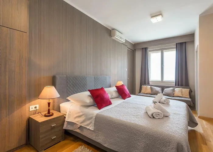 Golden Split Rooms