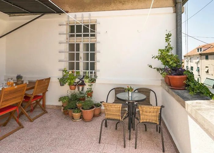 Apartment Dinka With Terrace