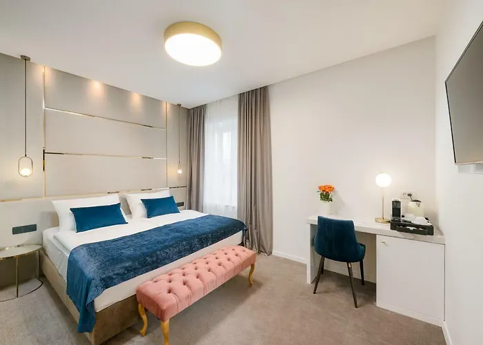 Flos Luxury Rooms
