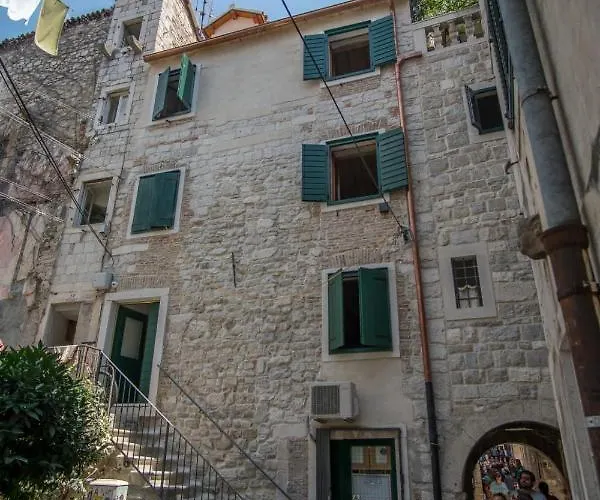 Jr Luxury Guesthouse2