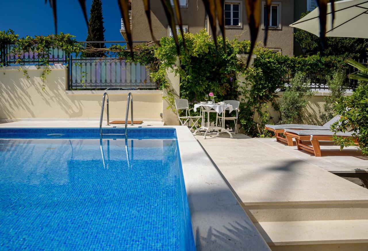 Casa de hóspedes Palace Schoen Milesi - Esense Of Prestige - Private Pool - Free Parking - Old Money Style Luxury - Walking Distance To The Old Town, The And Amenities - Buralux