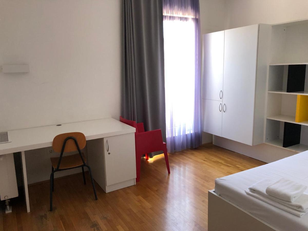 Hostel Kampus *
