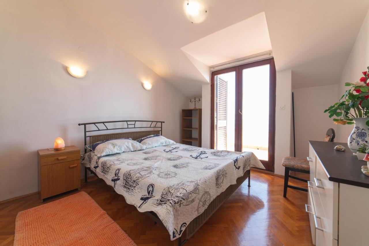 Sunrise Apartment