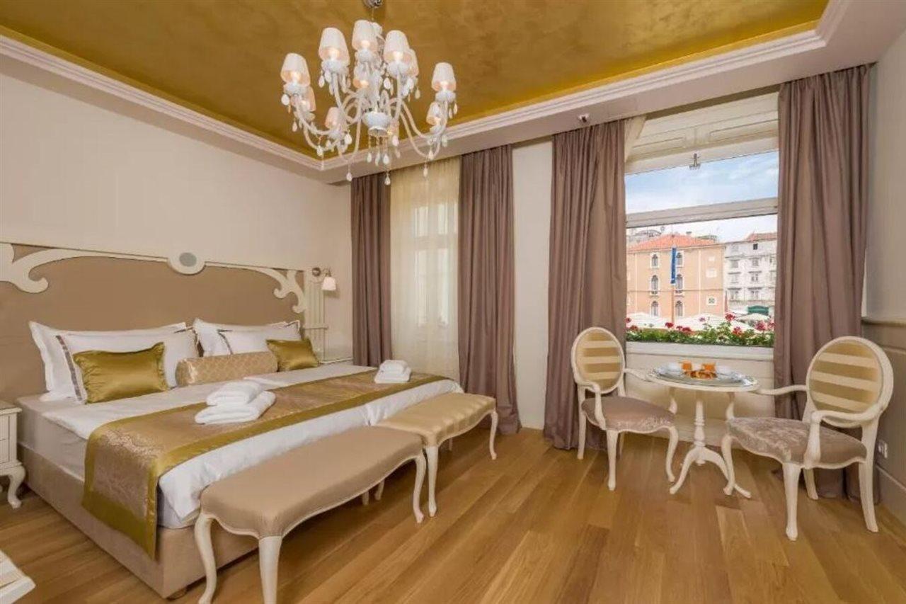 Piazza Heritage 4* Split