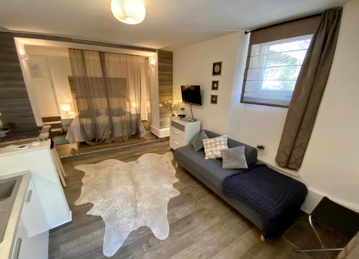 & Dujam Guest house Split