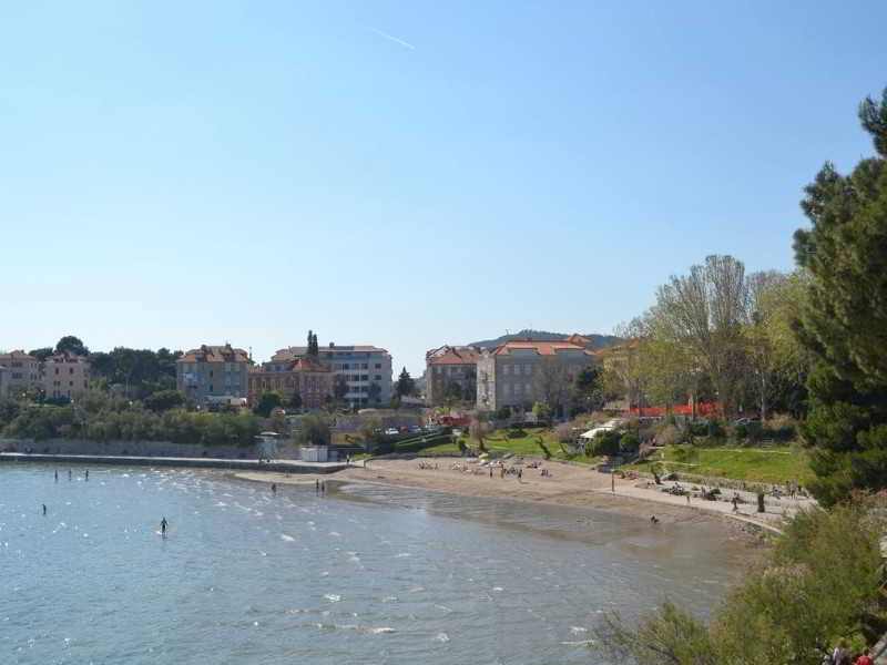 Renata Hotel