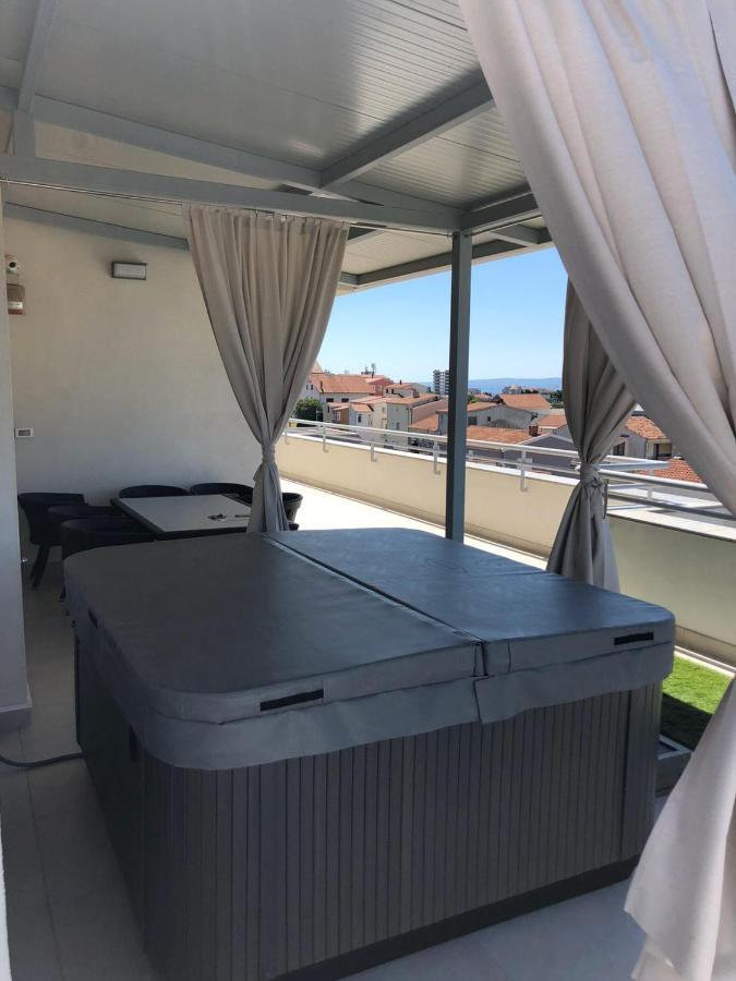 Penthouse Felicita Apartment