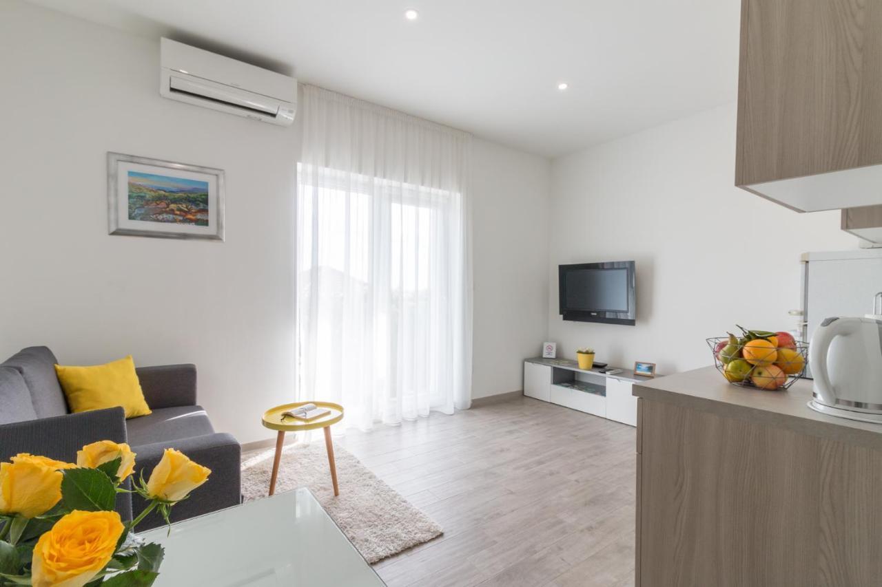 Apartment Lusani *