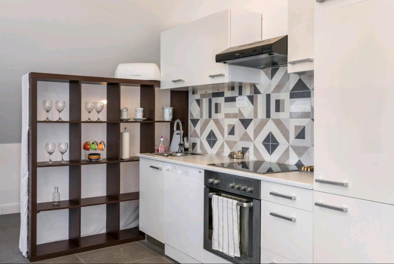 Just Like This - Cityapartment With Netflix Apartment