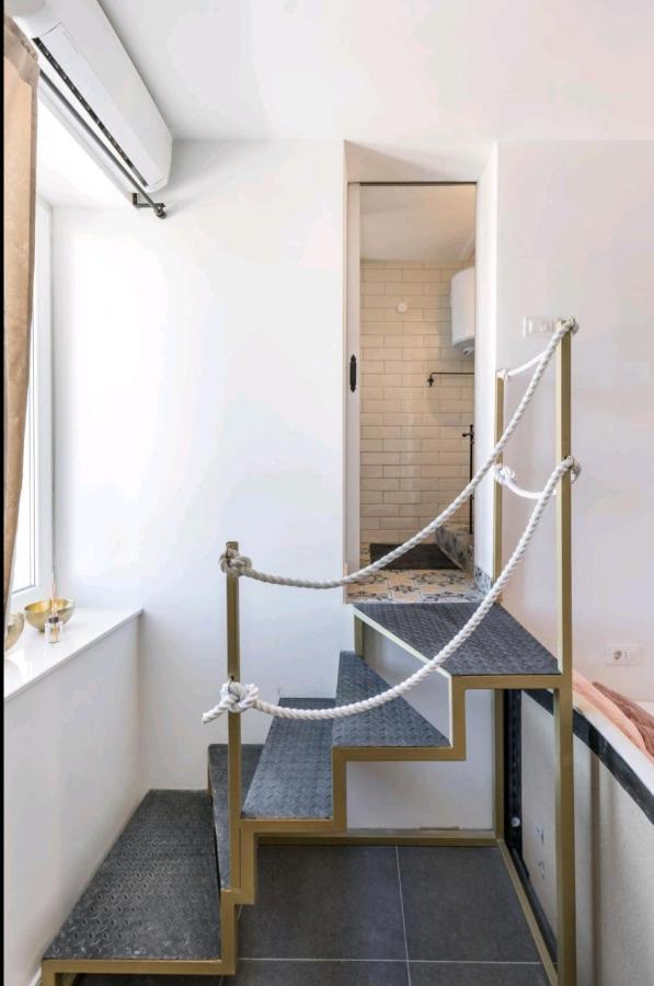 Apartment Just Like This - Cityapartment With Netflix