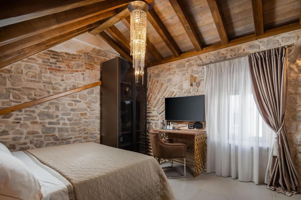 Luxury Ma De Dominis (adults Only)