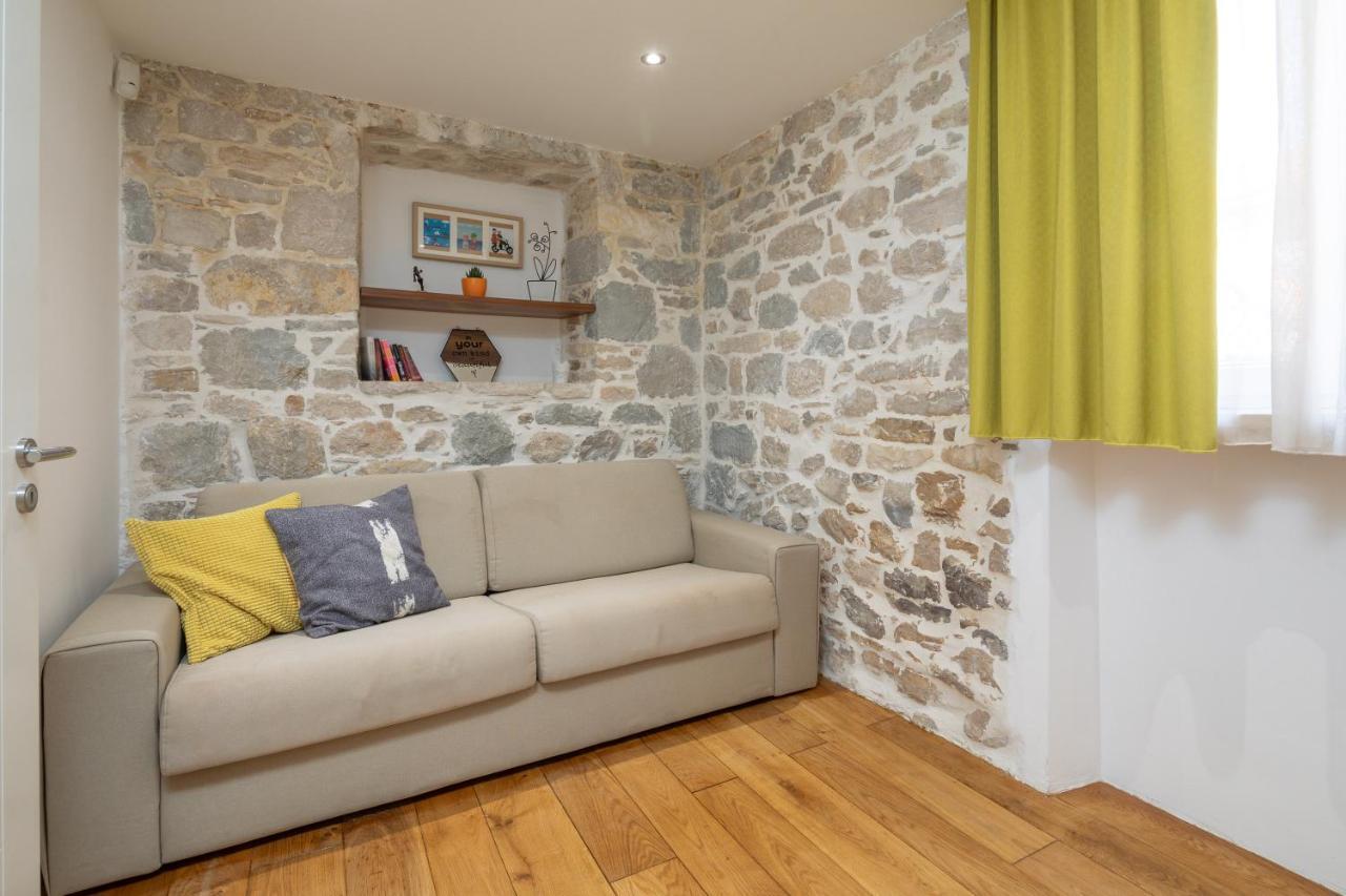Awesome Stone House 4*