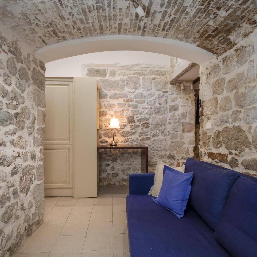 Gasthof Awesome Stone House