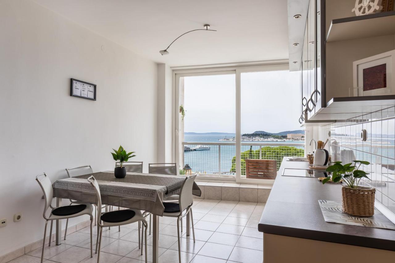 5th Floor Apartment- Harborview *